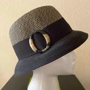 No label straw hat, gorgeous spring summer hat with beautiful “o” ring detail
